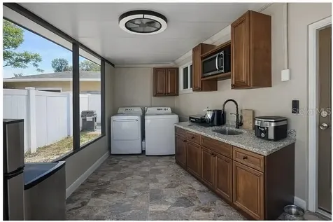 207 N Beverly Avenue Tampa FL 33609