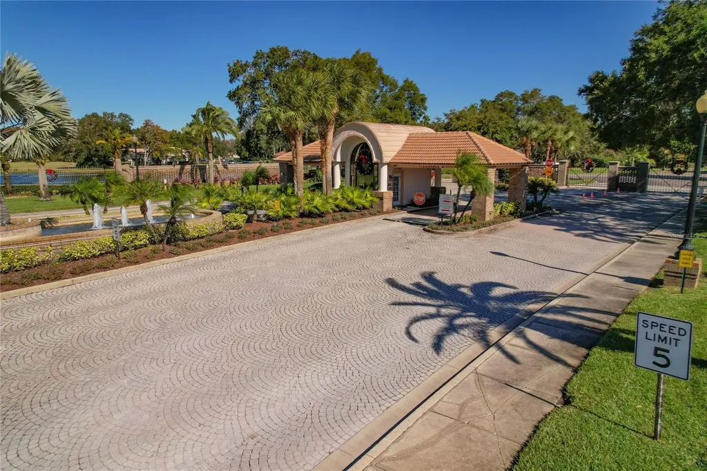 1297 Kings Way Lane Tarpon Springs FL 34688