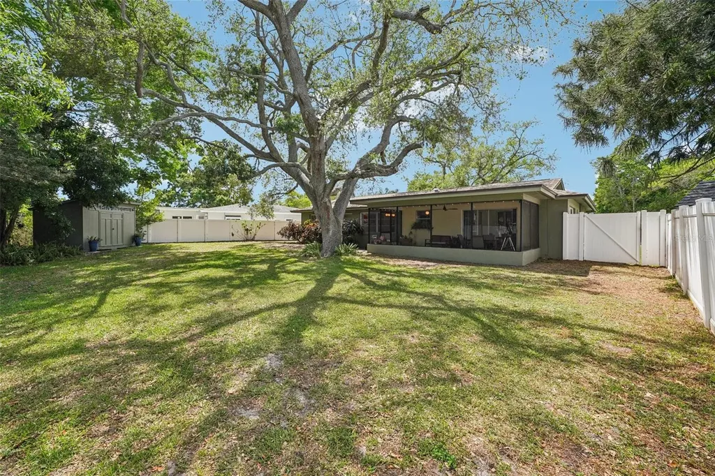 11469 Imperial Grove Drive E Largo FL 33774
