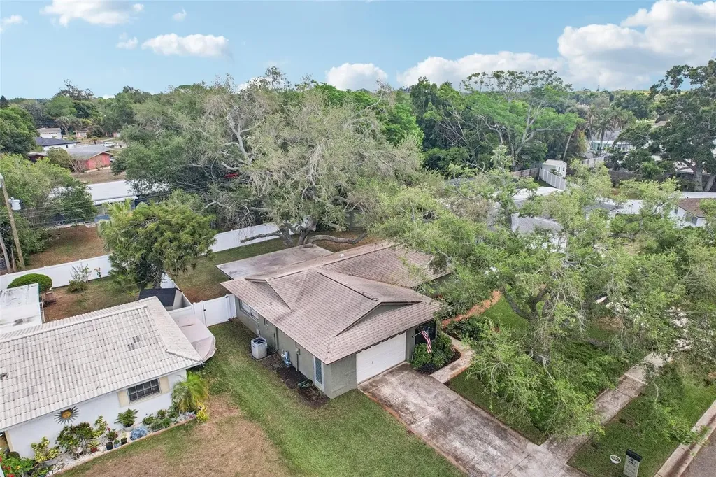 11469 Imperial Grove Drive E Largo FL 33774