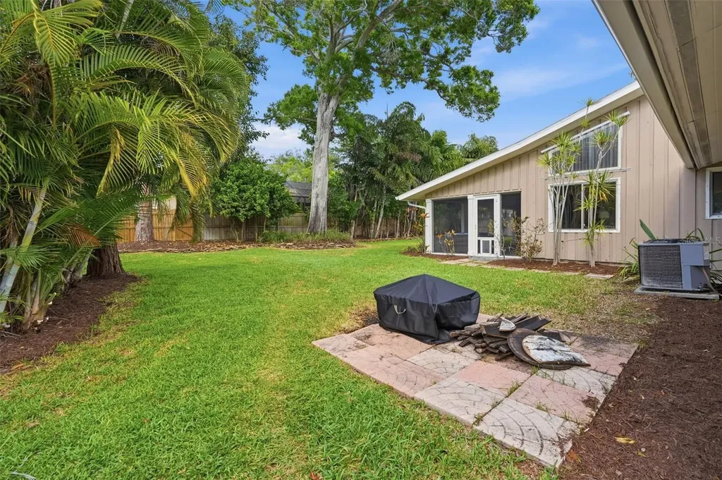 13917 76th Terrace Seminole FL 33776