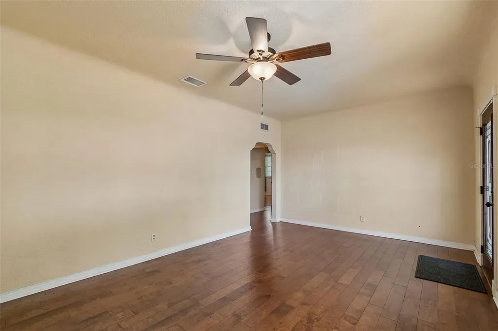 4412 Sweetwater Drive Tampa FL 33615