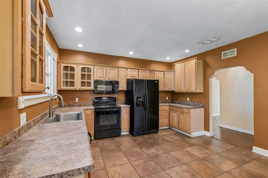4412 Sweetwater Drive Tampa FL 33615