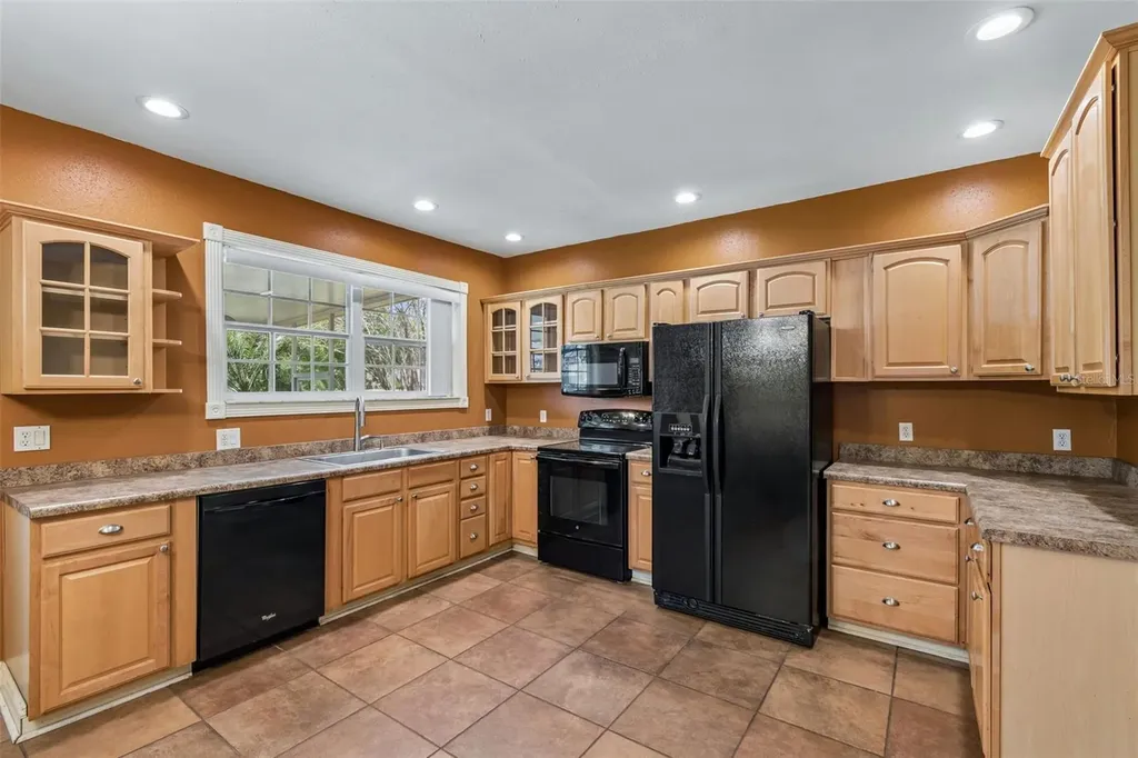 4412 Sweetwater Drive Tampa FL 33615