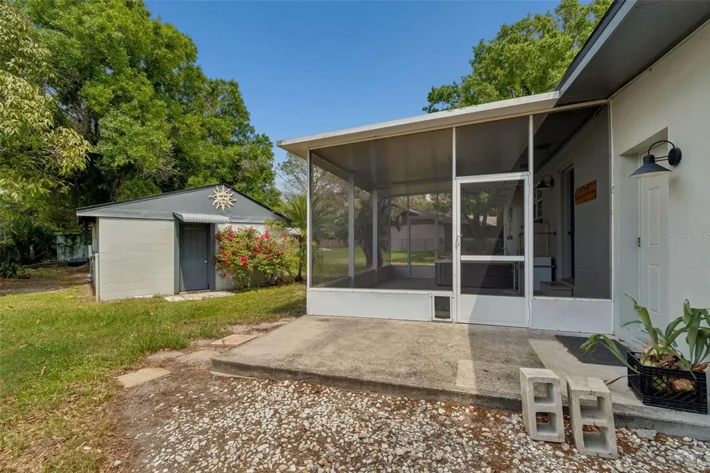 4412 Sweetwater Drive Tampa FL 33615
