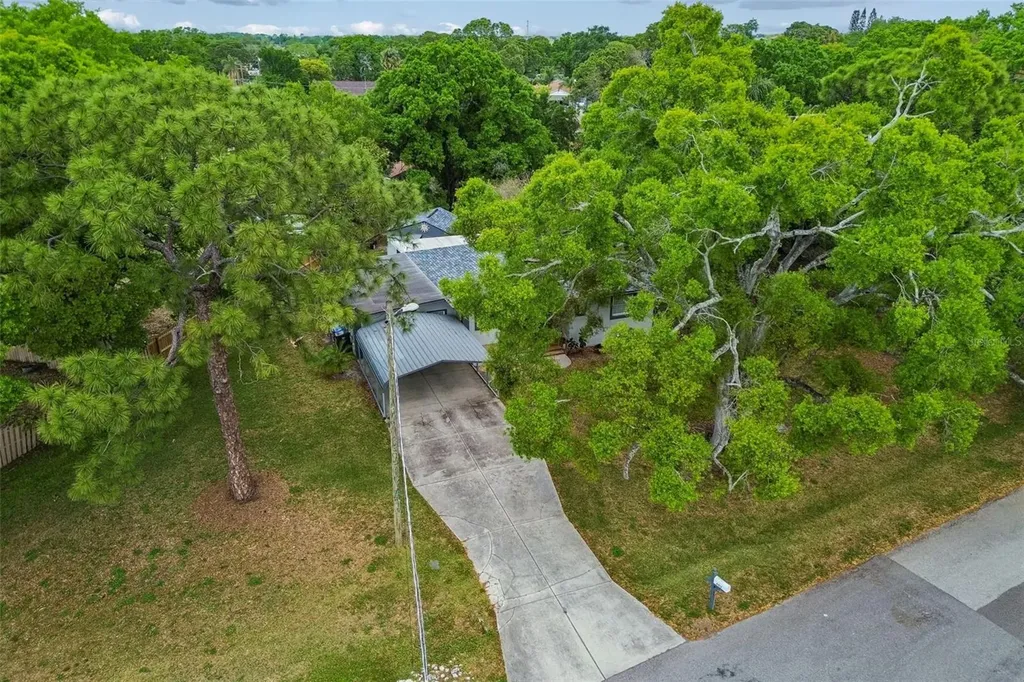 4412 Sweetwater Drive Tampa FL 33615