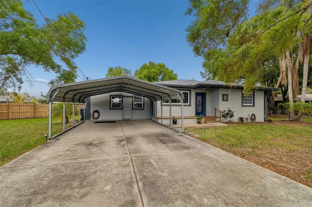 4412 Sweetwater Drive Tampa FL 33615