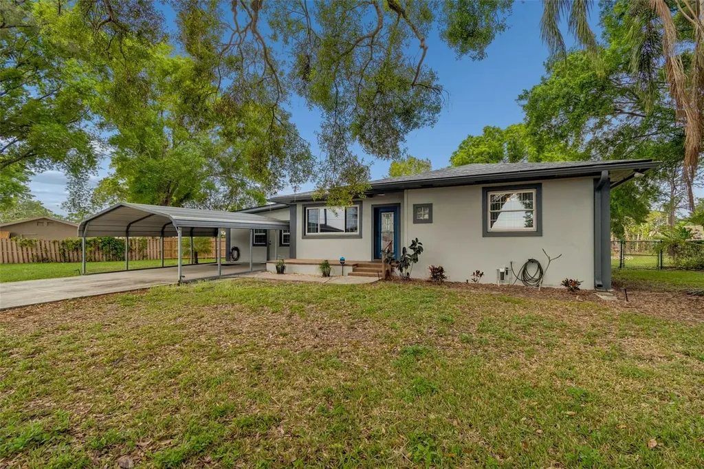 4412 Sweetwater Drive Tampa FL 33615