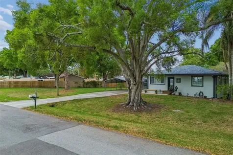 4412 Sweetwater Drive Tampa FL 33615
