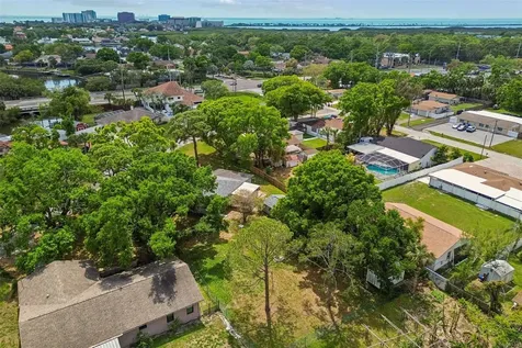 4412 Sweetwater Drive Tampa FL 33615
