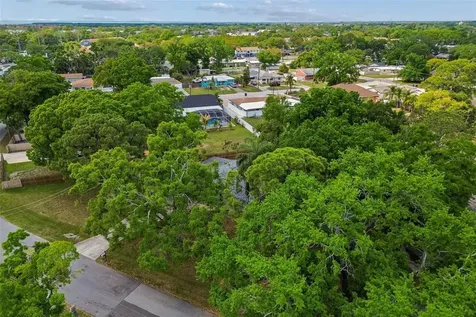 4412 Sweetwater Drive Tampa FL 33615