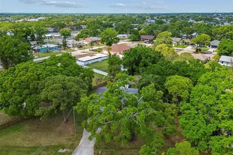 4412 Sweetwater Drive Tampa FL 33615