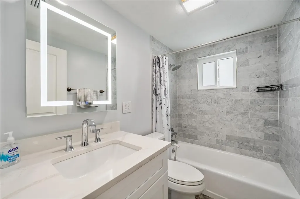 2431 Bispham Road Sarasota FL 34231