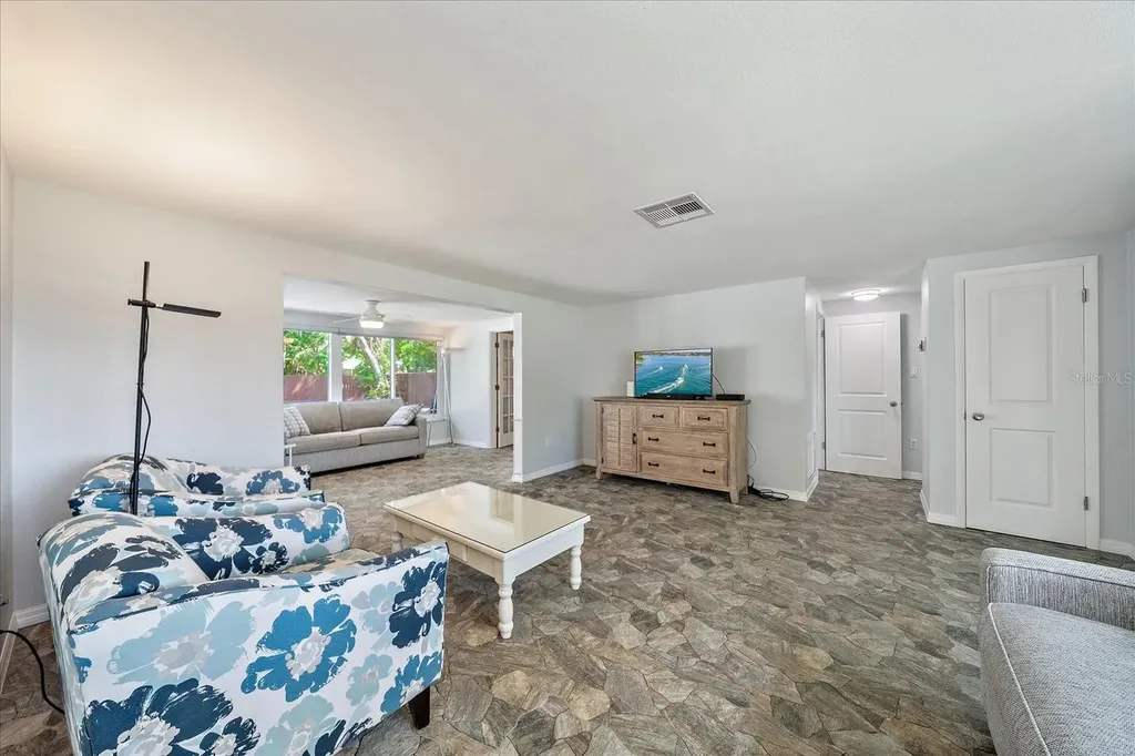 2431 Bispham Road Sarasota FL 34231