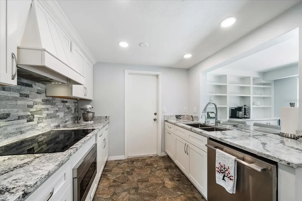 2431 Bispham Road Sarasota FL 34231