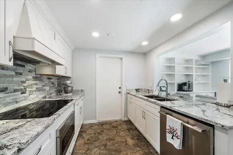 2431 Bispham Road Sarasota FL 34231