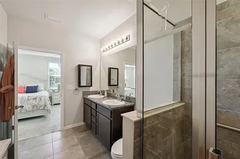 8382 Enclave Way Sarasota FL 34243