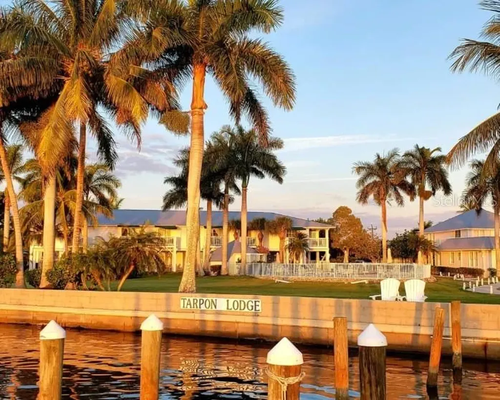 10530 Fountain Palm Circle Bokeelia FL 33922