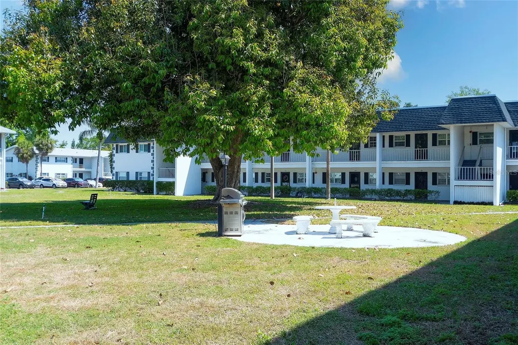 305 47th Avenue Drive W Bradenton FL 34207