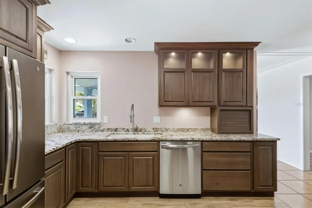 6538 Bluewater Avenue Sarasota FL 34231