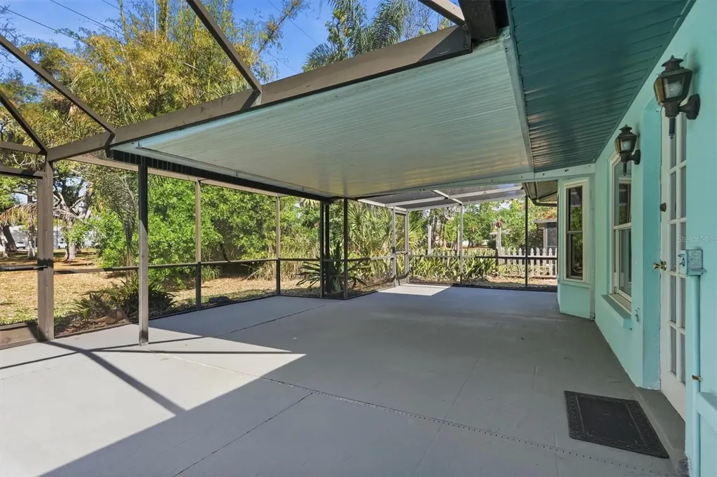 6538 Bluewater Avenue Sarasota FL 34231