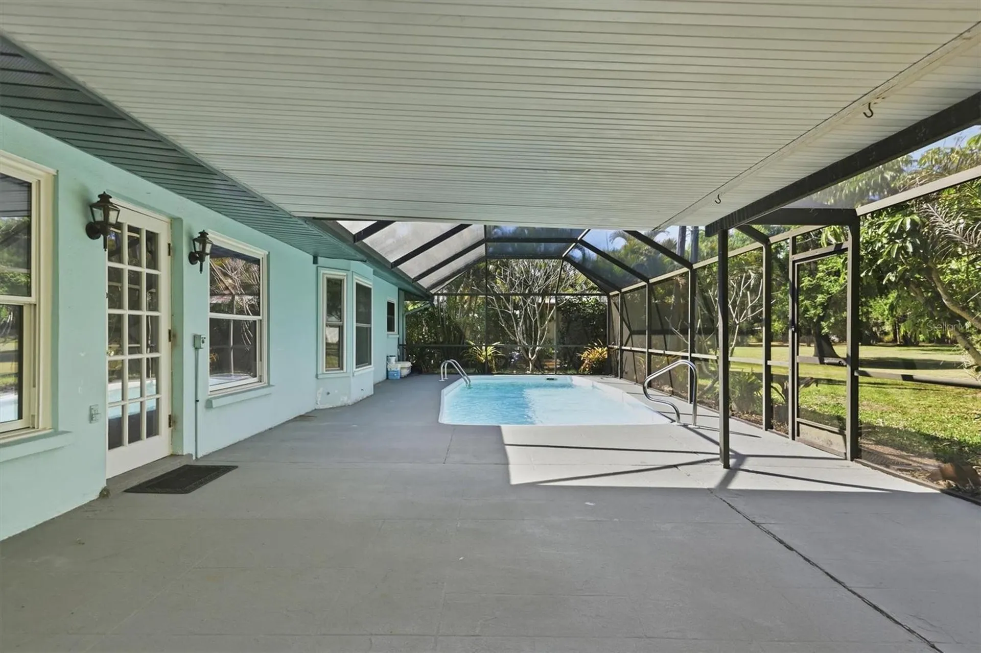 6538 Bluewater Avenue Sarasota FL 34231