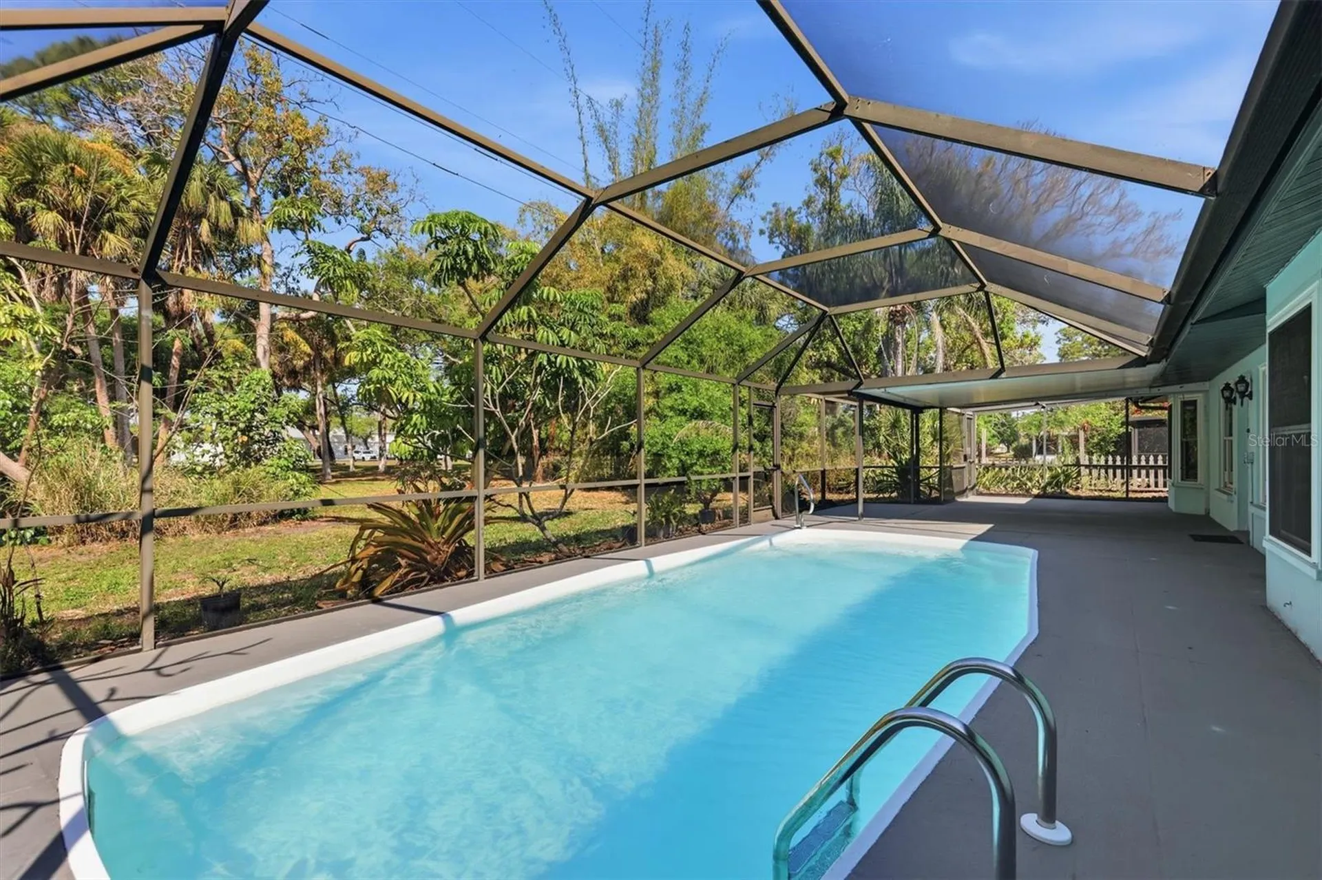 6538 Bluewater Avenue Sarasota FL 34231