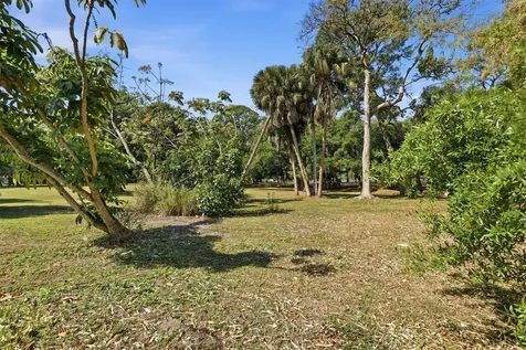 6538 Bluewater Avenue Sarasota FL 34231