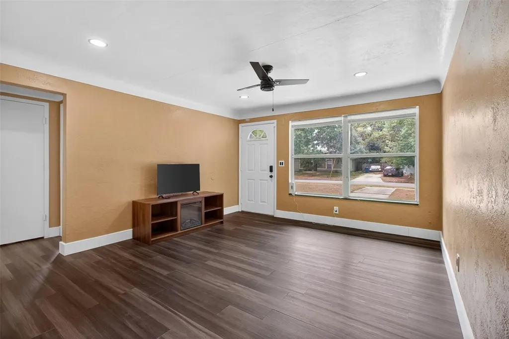 1768 42nd Street S St Petersburg FL 33711