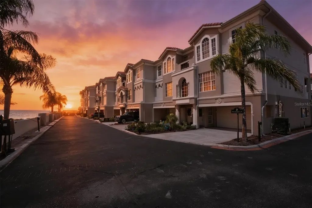 1501 Wharfside Drive Tarpon Springs FL 34689