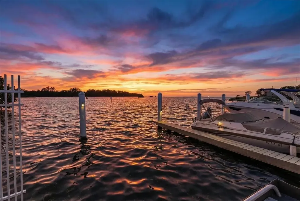 1501 Wharfside Drive Tarpon Springs FL 34689