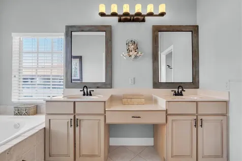 1501 Wharfside Drive Tarpon Springs FL 34689