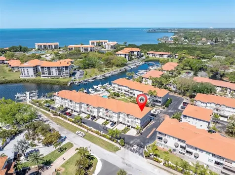 1501 Wharfside Drive Tarpon Springs FL 34689