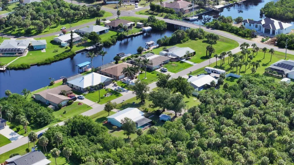 18753 Macgill Avenue Port Charlotte FL 33948