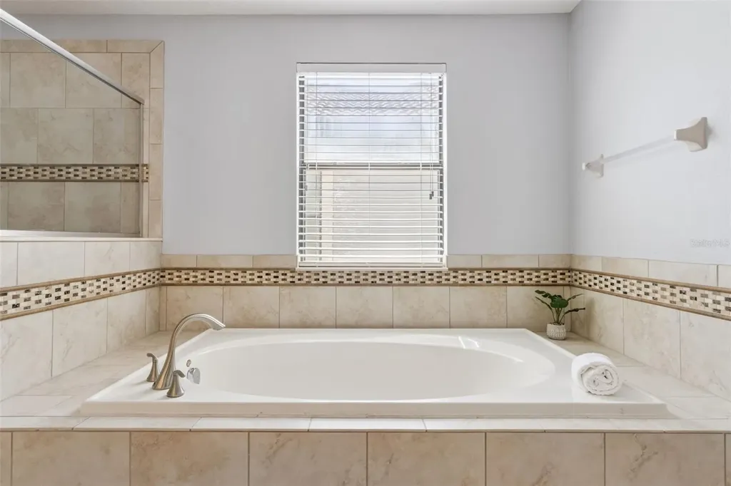 9027 Shadow Mountain Street Davenport FL 33896