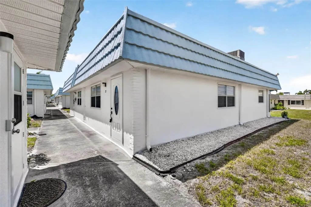 1801 Bedford Lane Sun City Center FL 33573
