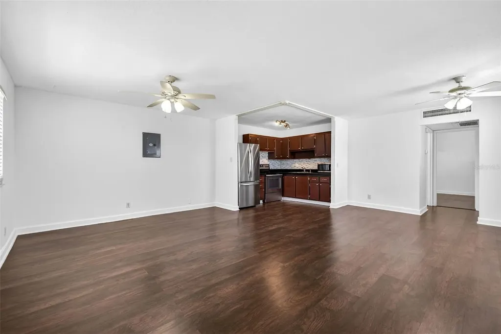 1801 Bedford Lane Sun City Center FL 33573