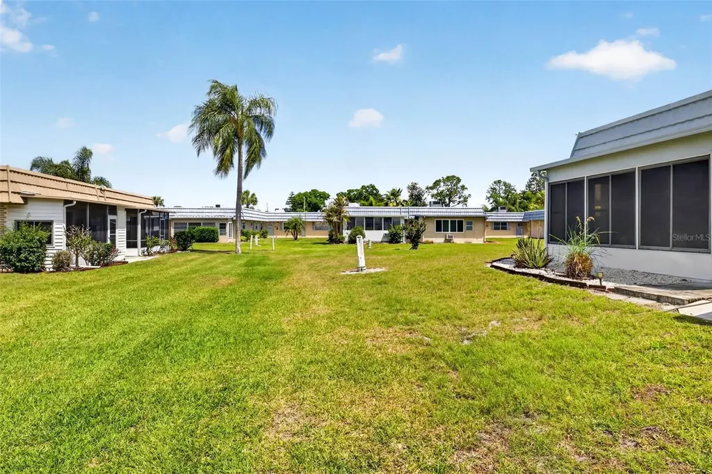 1801 Bedford Lane Sun City Center FL 33573