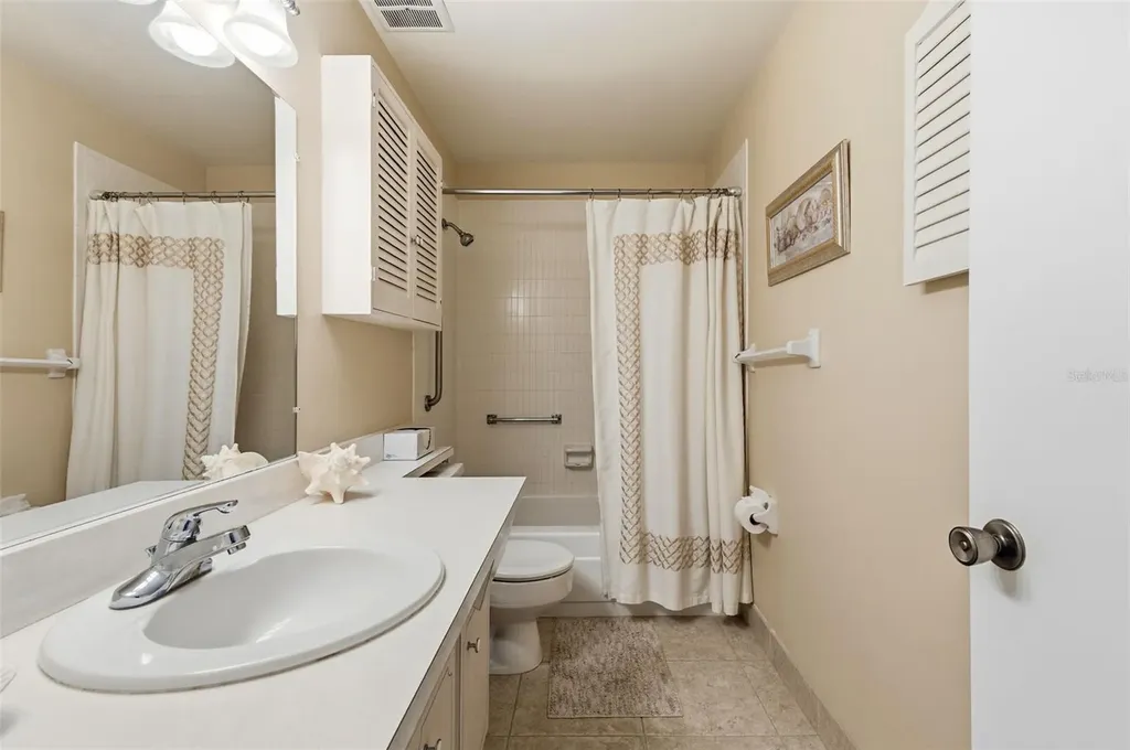 650 Pinellas Point Drive S St Petersburg FL 33705