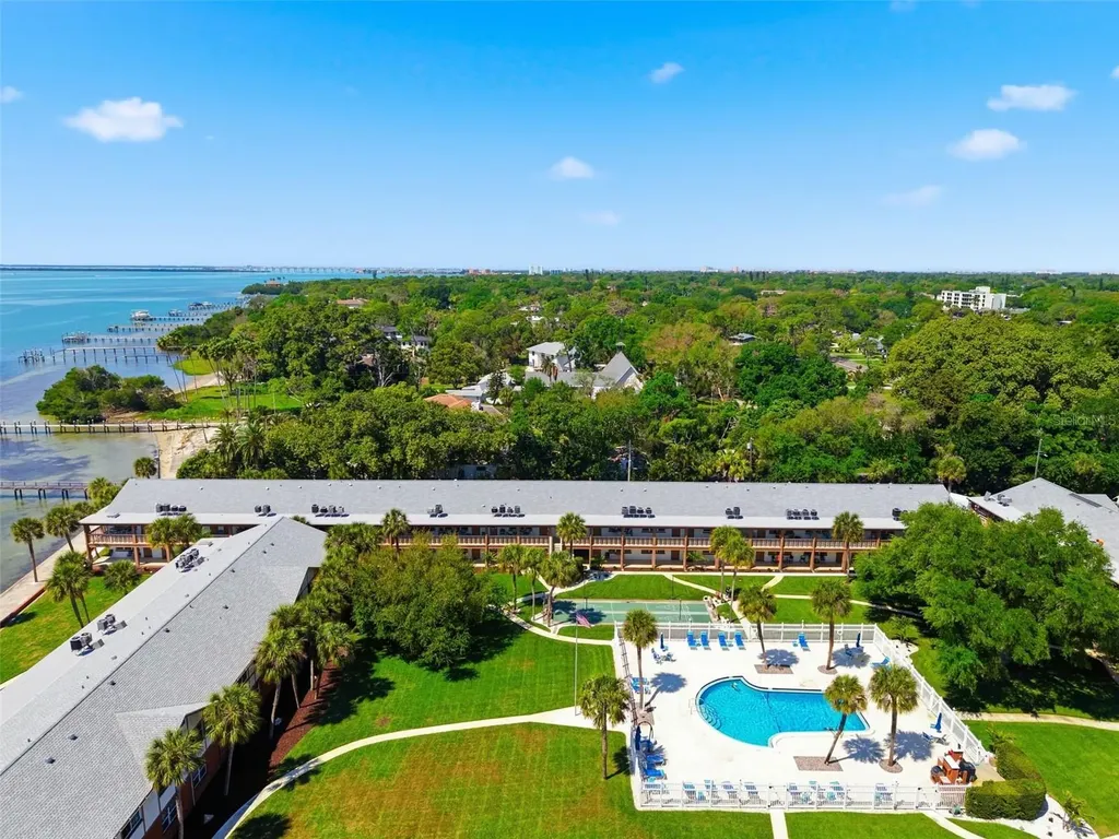 650 Pinellas Point Drive S St Petersburg FL 33705