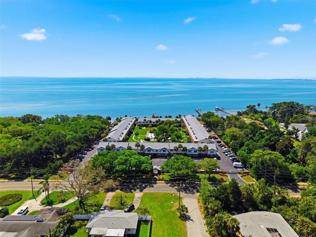 650 Pinellas Point Drive S St Petersburg FL 33705
