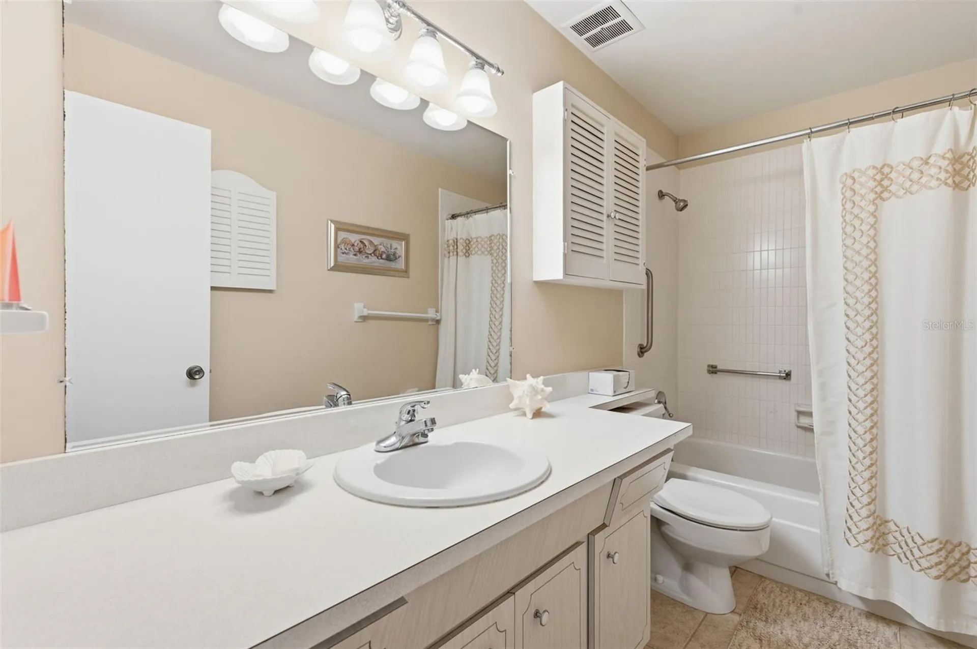 650 Pinellas Point Drive S St Petersburg FL 33705