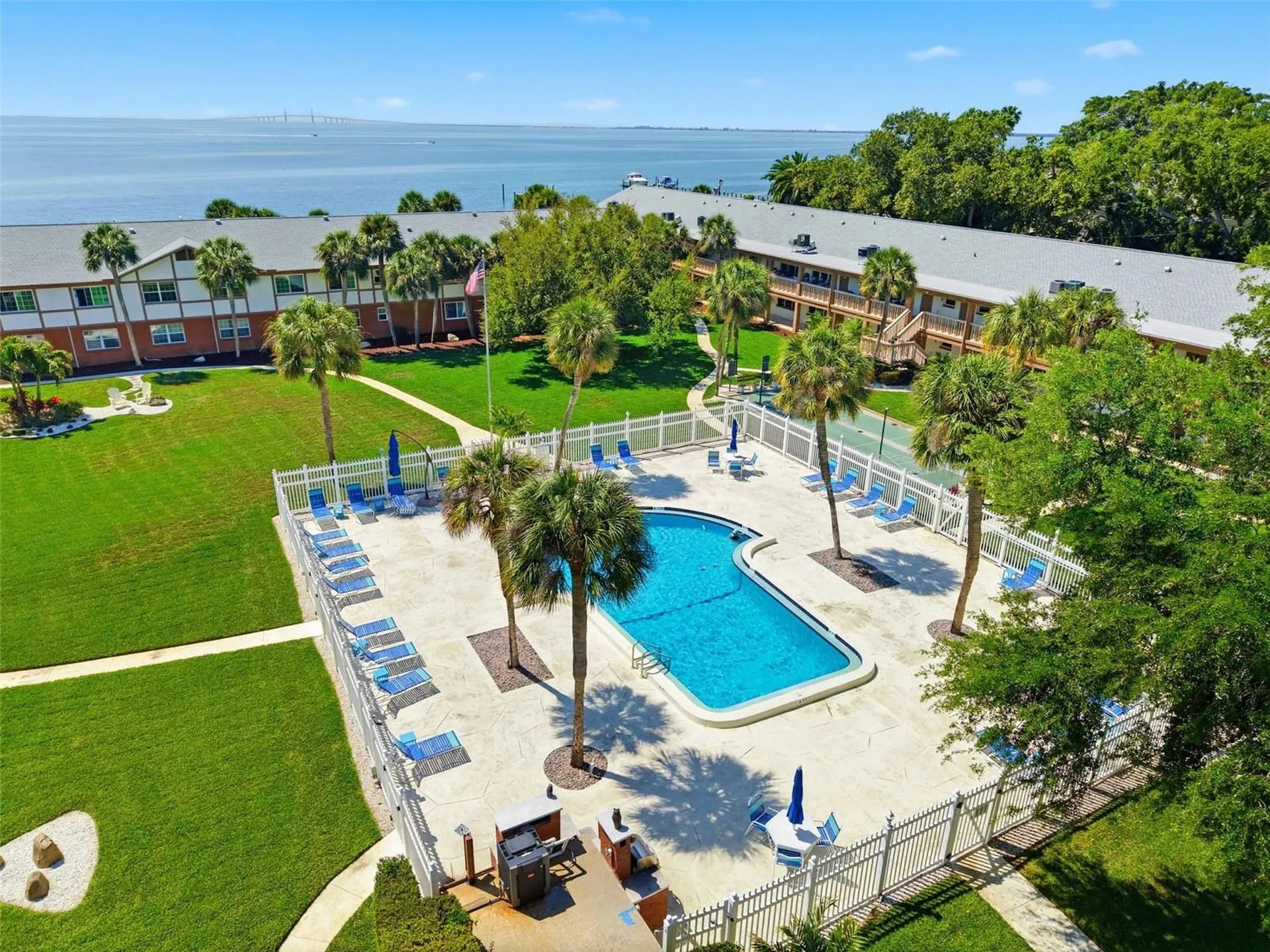 650 Pinellas Point Drive S St Petersburg FL 33705