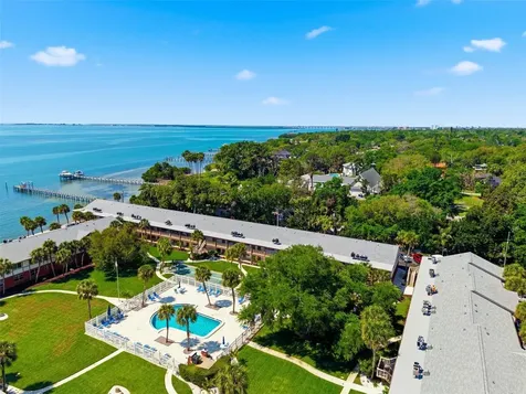 650 Pinellas Point Drive S St Petersburg FL 33705