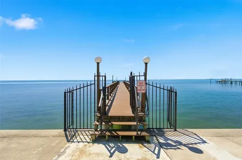 650 Pinellas Point Drive S St Petersburg FL 33705