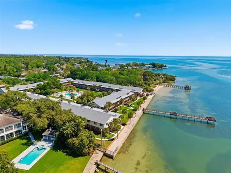 650 Pinellas Point Drive S St Petersburg FL 33705