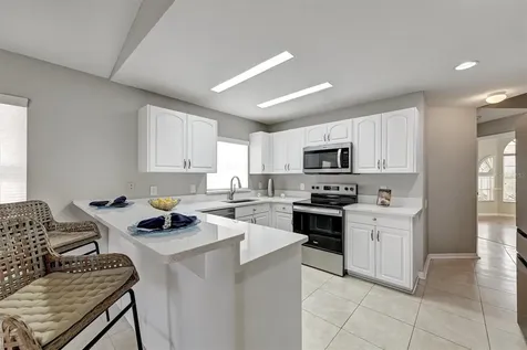 1272 Jasmine Lake Drive Tarpon Springs FL 34689
