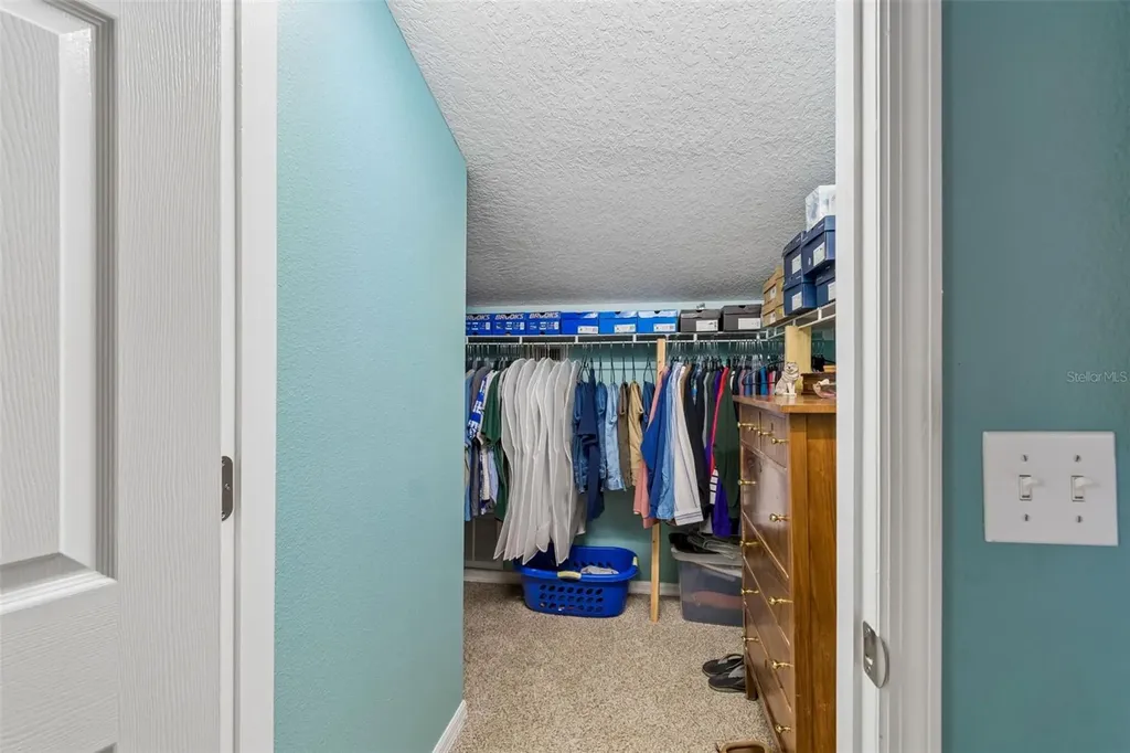 5024 Umber Way S Tampa FL 33624