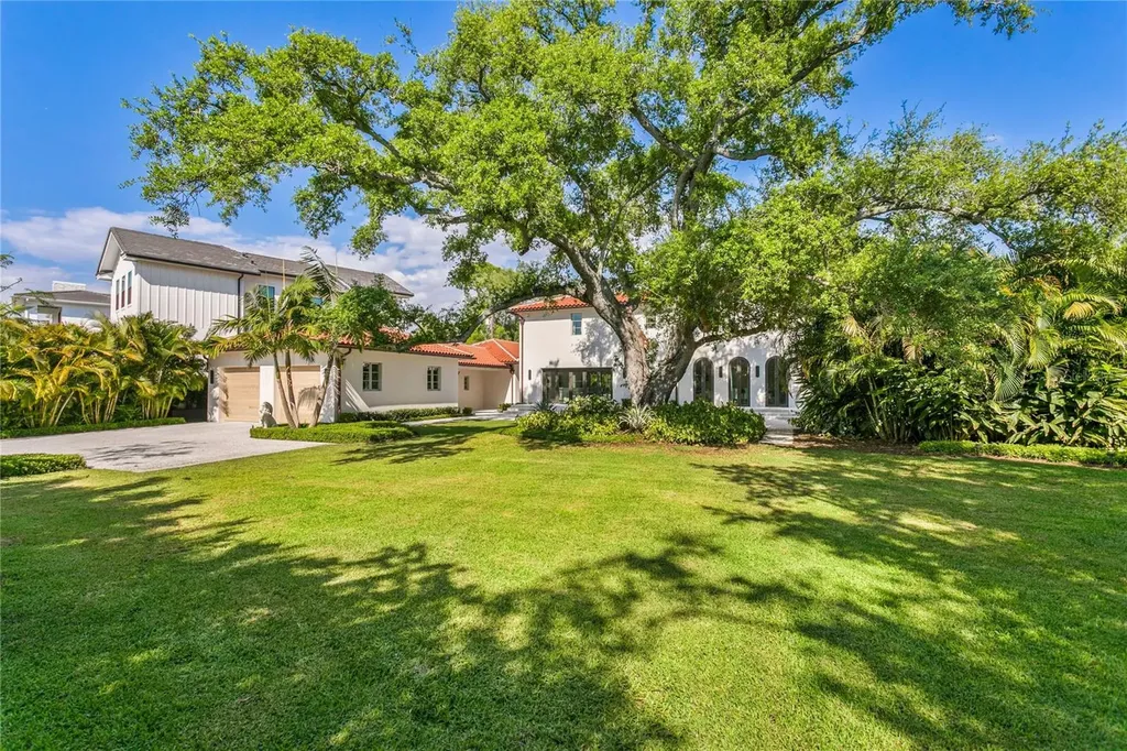 416 Brightwaters Boulevard NE St Petersburg FL 33704