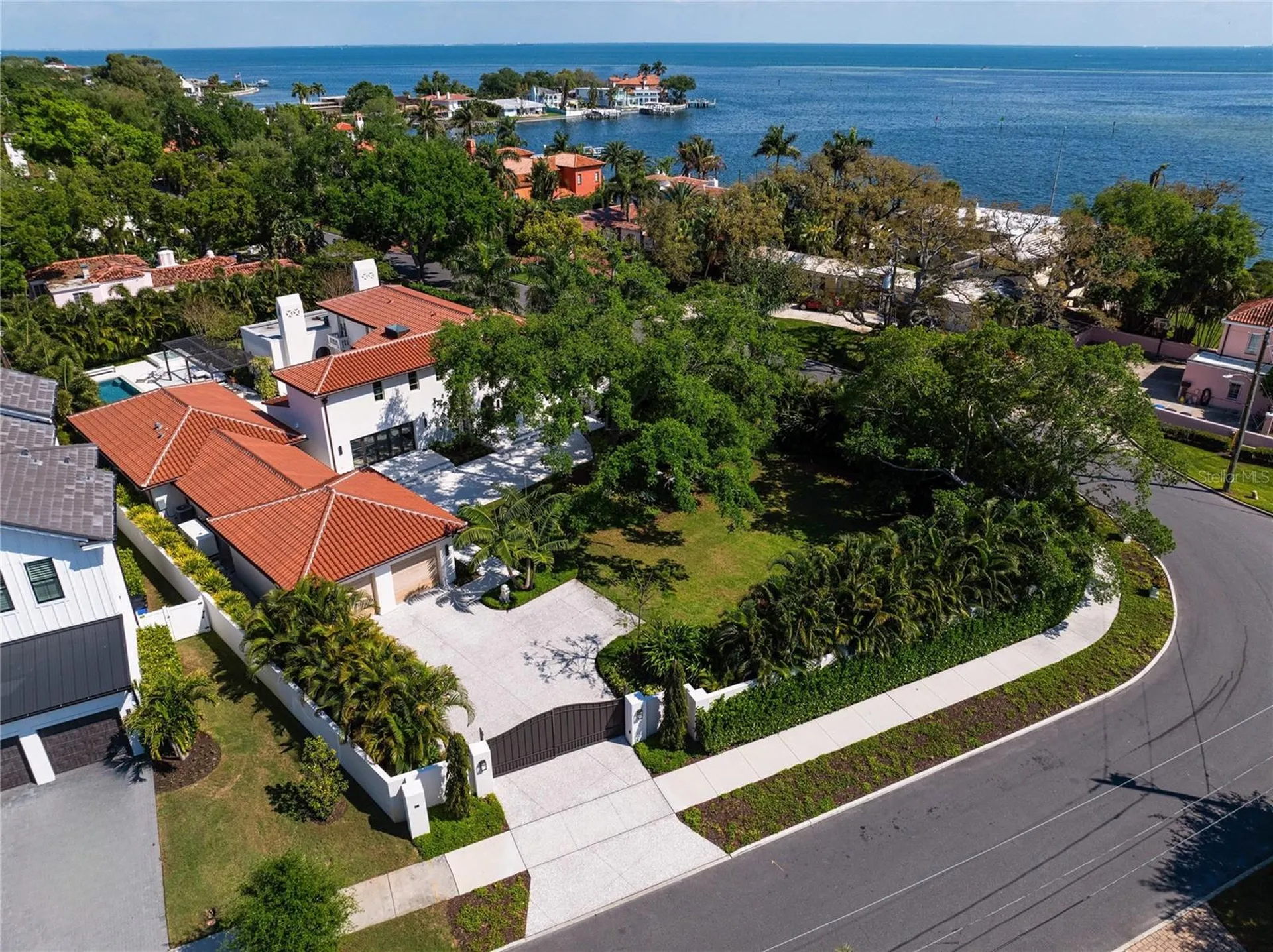 416 Brightwaters Boulevard NE St Petersburg FL 33704